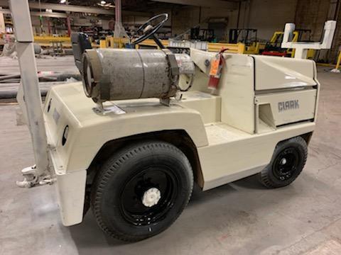 Clarke #CT30, towing tractor, propane, pneumatic tires, with trailer, 3106 hours - Image 3
