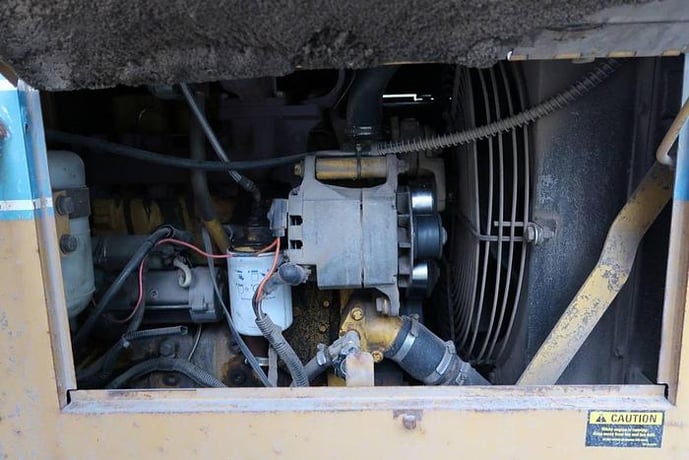 Dresser #512, pay loader, 5' fork attachment, diesel engine, 14646 running hours - Image 10