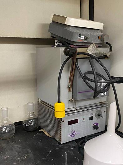 Hamilton #Safe-Aire, 31" W x 61" L x 55" H fume hood w/54L0405 Safe Aire monitor - Image 5