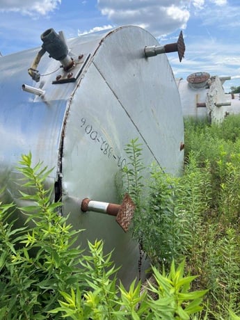2500 gallon Stainless Steel mix tank, 84" dia. x 104" straight side, dish top, flat bottom - Image 8