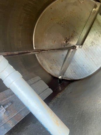2500 gallon Stainless Steel mix tank, 84" dia. x 104" straight side, dish top, flat bottom - Image 10