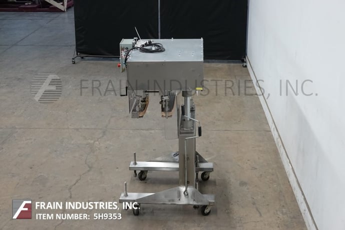 SureKap #SK600, automatic, inline, Stainless Steel, 3 station, 6 spindle roll over conveyor capper - Image 3