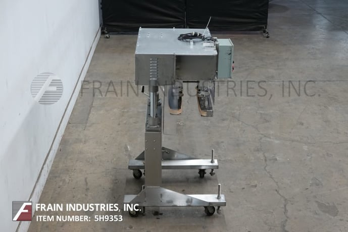 SureKap #SK600, automatic, inline, Stainless Steel, 3 station, 6 spindle roll over conveyor capper - Image 4