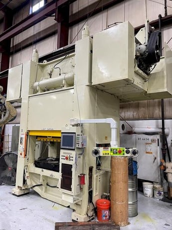 220 Ton, Komatsu #H2F200 Servo press, straight side double crank, 7.8" stroke, 31.6" Shut Height, 48-88 SPM - Image 4