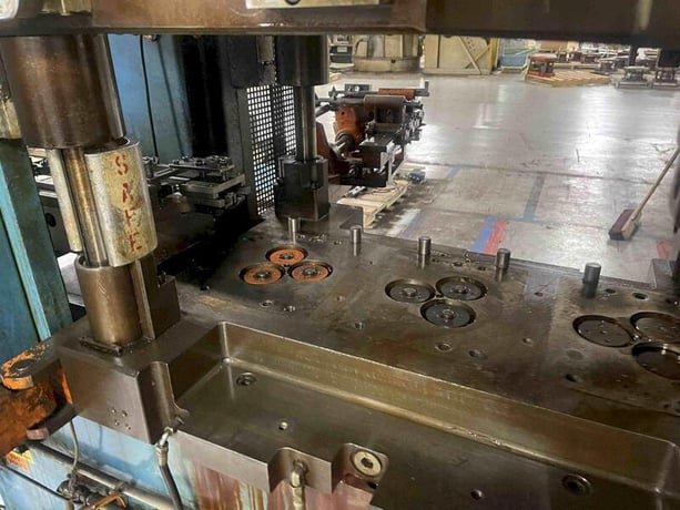 176 Ton, Lauffer #RPS-160E, 7.8" stroke, 19.88" Shut Height, Siemens Control, 39.37" x31.5" bed - Image 5