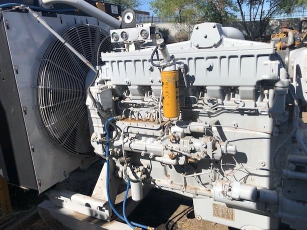 300 KW Caterpillar #3406, 492 hours, 208 Volts, 1986, S/N 2WB14962 - Image 4