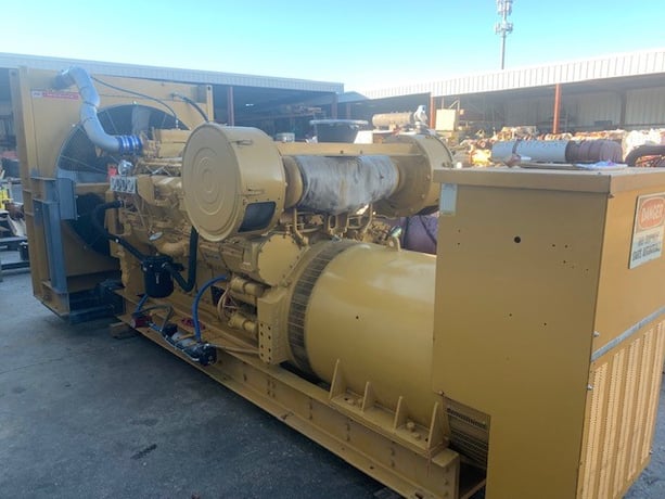 1000 KW Caterpillar #3512, diesel engine, 1113 hours, 1982, S/N 24Z00548 - Image 2