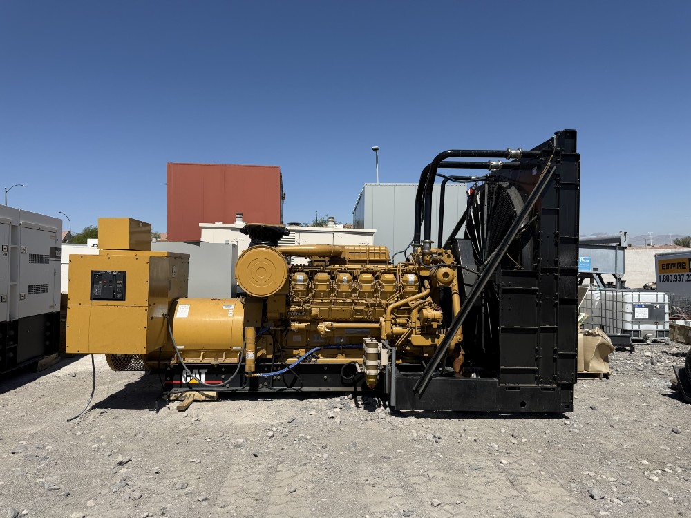 1250 KW Caterpillar #3512B, 794 hours, Tier 1, 2001, S/N CMC00207 - Image 1
