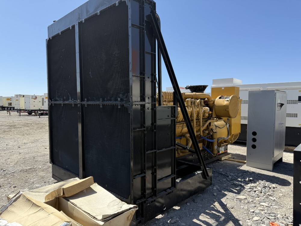 1250 KW Caterpillar #3512B, 794 hours, Tier 1, 2001, S/N CMC00207 - Image 4