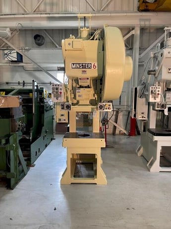 60 Ton, Minster #6SS, OBS flywheel press, 6" stroke, 17" Shut Height, air clutch & brake, 90 SPM, 1995 - Image 4