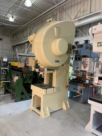 60 Ton, Minster #6SS, OBS flywheel press, 6" stroke, 17" Shut Height, air clutch & brake, 90 SPM, 1995 - Image 5