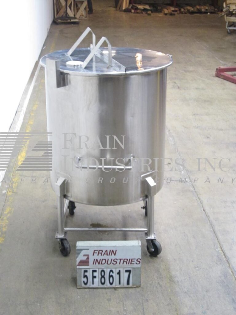 250 gallon 316 Stainless Steel, single wall tank, 36" OD, 50" straight wall, flat top w/dual flip top covers - Image 3