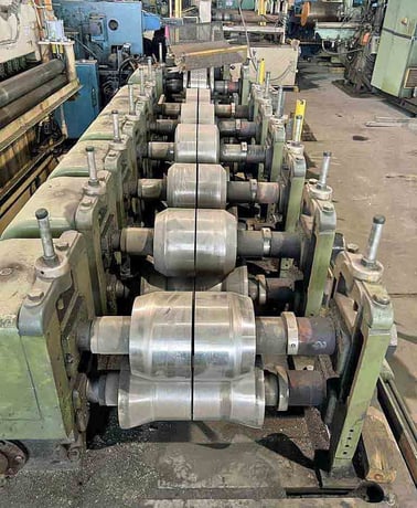 9 Stand, Yoder, rollforming line, 24" roll space, 3" diameter arbors, 75 HP, tooled for C Purlin - Image 5