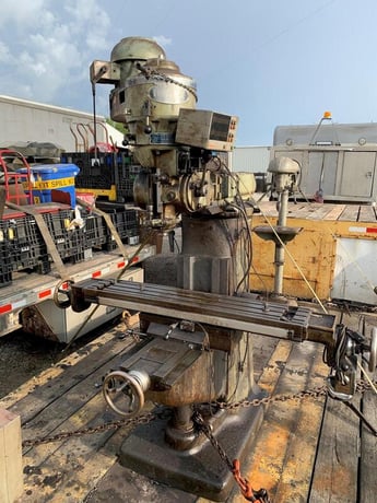 Wells-Index #747, 9" x46" tbl, 6" spindle, 1 HP, Mitutoyo digital read out, X-Axis power feed - Image 2