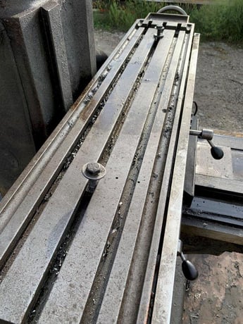 Wells-Index #747, 9" x46" tbl, 6" spindle, 1 HP, Mitutoyo digital read out, X-Axis power feed - Image 3