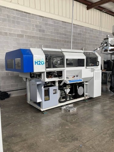 Mag Plastics #SSBO3, Blow Molder, W/preform Hopper, 2006 - Image 2