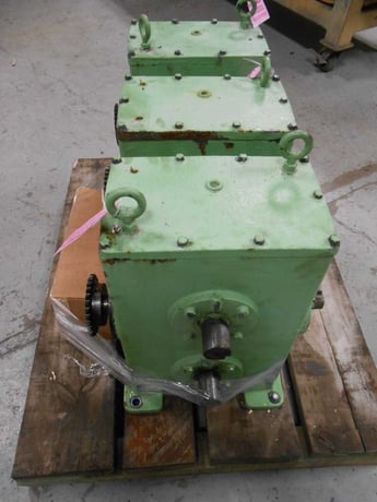Yoder, gearboxes, universal joints (10 available) - Image 2