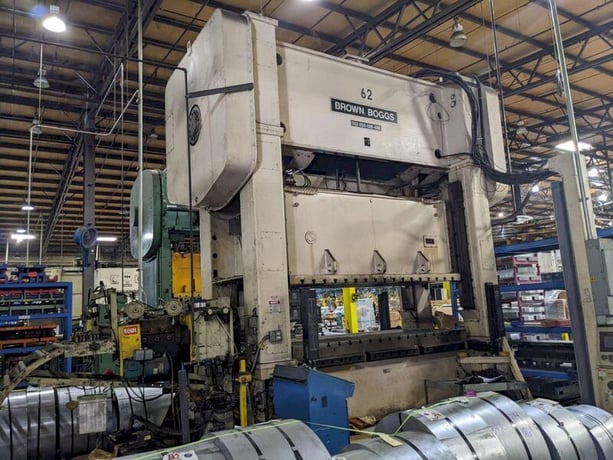 250 Ton, Brown & Boggs #SS2-250-108X48, 10" stroke, 24" Shut Height, 6" adj., air clutch & brake, 1998 - Image 1