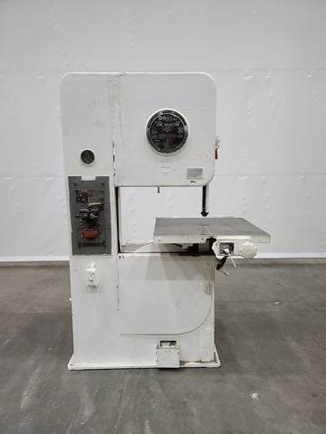 26" x 13" DoAll #V26, vertical saw, 1" x 177" blade, 50-1600 SFPM, #15364 - Image 1