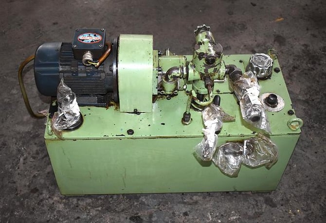 10" x 20" Danobat #M51 hi-precision cylindrical grinder,live/dead center workhead,swivelling headstock,long - Image 7