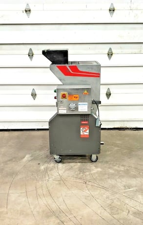 16" x 1/2" Cumberland #6516, granulator, 5 HP, 1750 RPM, 208-230/460 V., 3 phase - Image 1