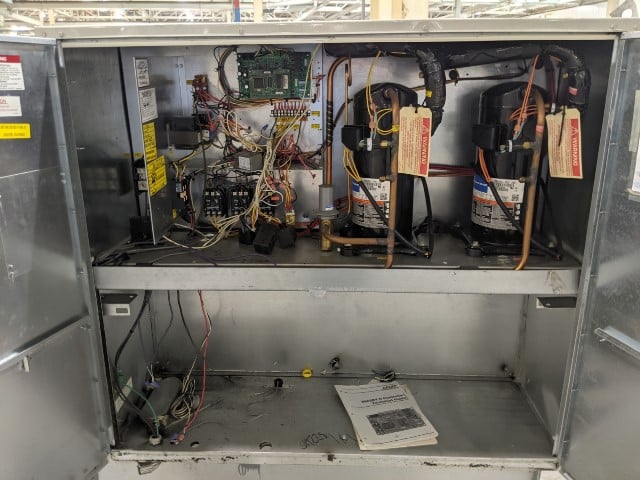 8 Ton, AAON #66711, 460VAC, 3500 RPM, 60hz., 3ph., 19 amp.min., 26 amp.max.overcurrent - Image 4