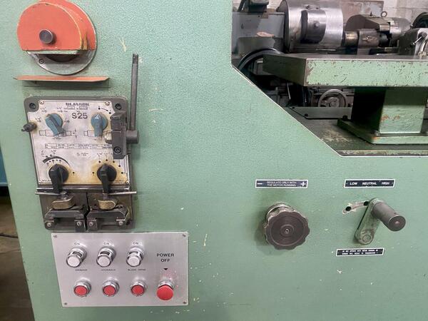 41" x 12-1/2" Dake Johnson #VH-40, vertical band saw,tilt table,blade welder,extra blades, 1985 - Image 2