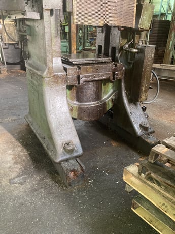 400 Ton, Bliss #663-A, knuckle joint press, 10" stroke, 19.5" Shut Height,.5" adj., 18 SPM, 30.5" x30.5" bed - Image 6