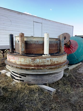 84" Symons, Cone Crusher Heavy Duty Bowl Assembly, New Liner, approx. 1/8" wear on threads - Image 1