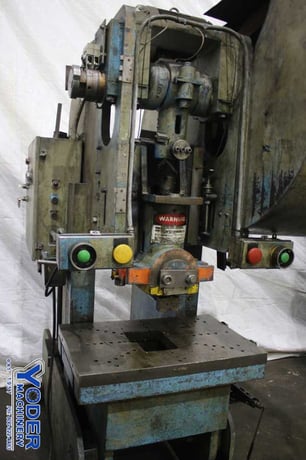 70 Ton, Heim #7, OBI press, 3" stroke, 13" Shut Height, 4" adj., 11" throat, 32" x20" bed, 110 SPM, air - Image 4