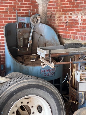 Newman #G200, Knife Grinder, 68" floor space diameter - Image 1