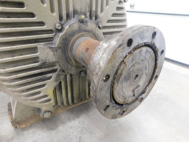 450 HP 1190 RPM General Electric, Frame 5013S, model 5KS513SAA353 severe duty AC motor, 2300 Volts - Image 10