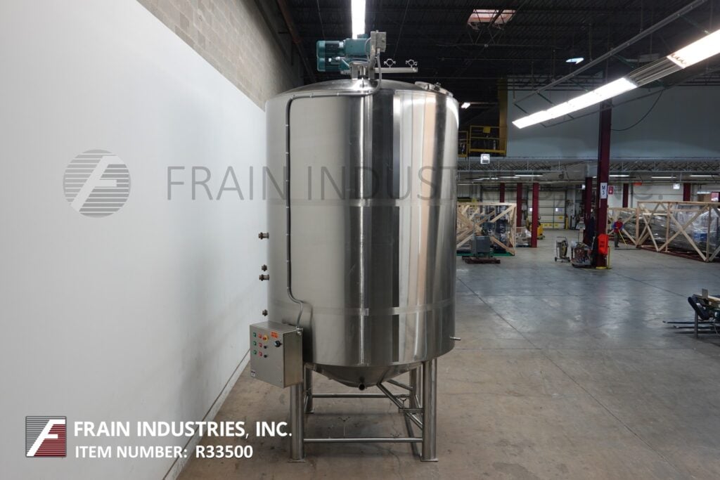 3000 gallon Walker #PC-CB-SP, 316 Stainless Steel jacketed & insulated process tank, 90" dia. x 140" deep - Image 3
