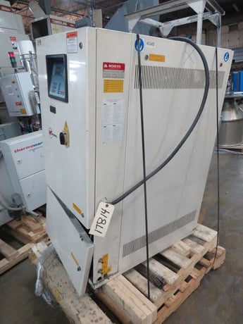 Moretto #DYT204-MT, Dehumidifying Hopper Dryer, 1999 - Image 2