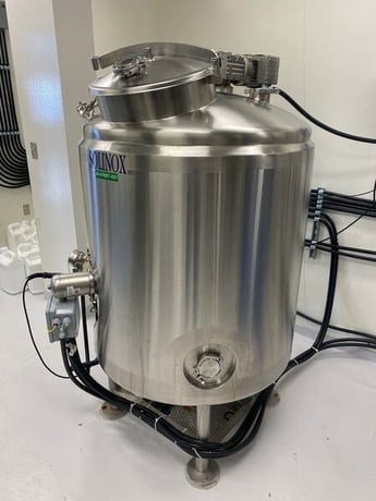 140 gallon Solinox, Stainless Steel pharma grade agitated process vessel, 85 psi, 2016 - Image 1