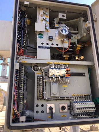 650 Amp. SOUTHERN STATES, CAP-145, 145000 Volts, SF6 CIRCUIT SWITCHER - Image 1