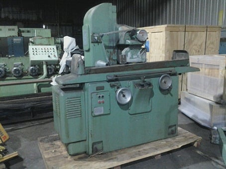 12" x 9" Thompson Surface Grinder, 8" x 32" table, 1' x 9" wheel, automatic cycle, trueing device - Image 1
