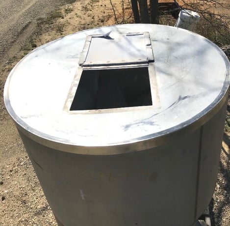 150 gallon Stainless Steel Tank/hopper, 38" Dia. x 2' T/T, 2' cone bottom, 4.5" bottom outlet, 58" OAH - Image 4