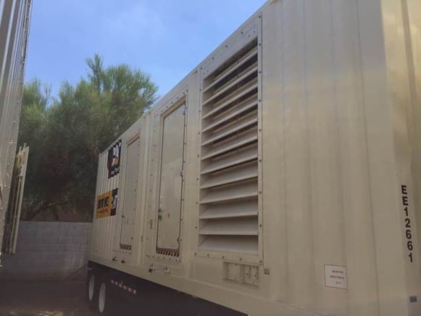 800 KW Caterpillar #XQ800, portable diesel generator set, 3815 hours, S/N N1B00193, 2013 - Image 3