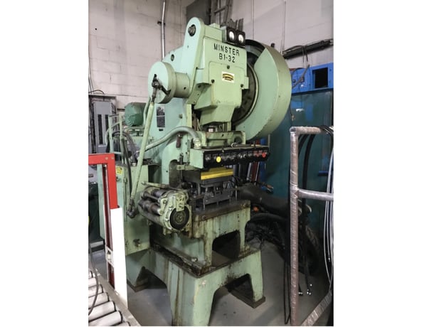 32 Ton, Minster #B1-32, high speed gap frame press, 1.5" stroke, 11" shut height, 2.25" adj., 24" x15" bed - Image 1