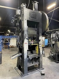 150 Ton, Erie #S1-150-27-33 SSSC, Trim Press, 27" x 30" bed, 8" stroke, 20" shut height - Image 1