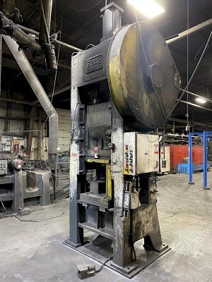 150 Ton, Erie #S1-150-27-33 SSSC, Trim Press, 27" x 30" bed, 8" stroke, 20" shut height - Image 3