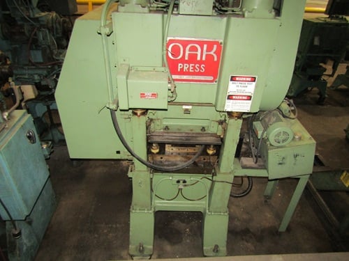 60 Ton, Oak #FP-2-42, High Speed Fin Press, 1-1/2" stroke, 16" shut height, 42" x 34" bed, 3" adjustment, 400 - Image 2