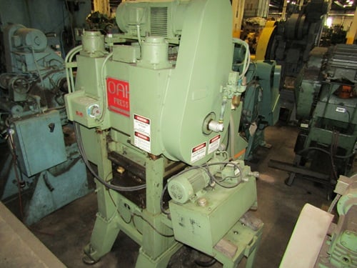 60 Ton, Oak #FP-2-42, High Speed Fin Press, 1-1/2" stroke, 16" shut height, 42" x 34" bed, 3" adjustment, 400 - Image 4