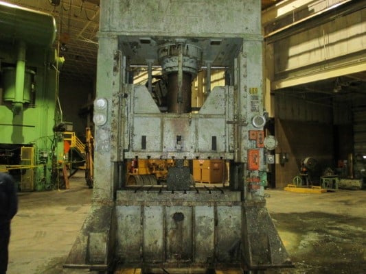 200 Ton, Verson #200-HD1-60T, Housing Type Hydraulic Press, 24" stroke, 41" daylight, 17" shut height, 62" x - Image 1