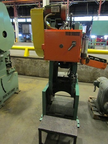 40 Ton, Rockford #40-W, OBI Single Crank Press, 3" stroke, 10-3/4" shut height, 7-1/8" throat, 26" x 14" bed - Image 3