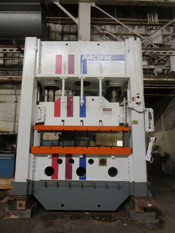 400 Ton, Pacific #400D8-48, hydraulic press, 18" stroke, 33" daylight, 15" closed height, 96" x48" bed - Image 2