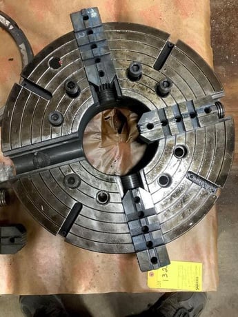 24" Manual 4-jaw chuck with 8" thru hole, A2-15 mount - Image 3