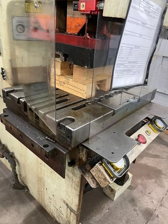 75 Ton, Cincinnati #75OBS, hydraulic gap frame press, 8" stroke, die cushion, Cincinnati tonnage and position - Image 6
