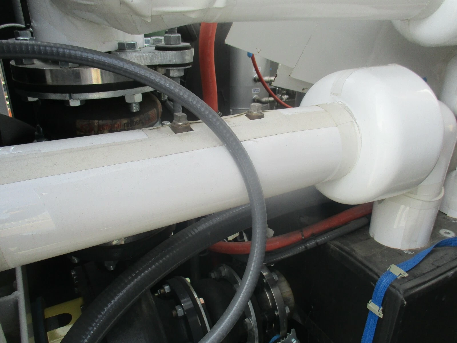 Fluid Chillers #HE300000-SPEC-SYMER, 460 V., fully operational, 22k Hours, 2016 - Image 8